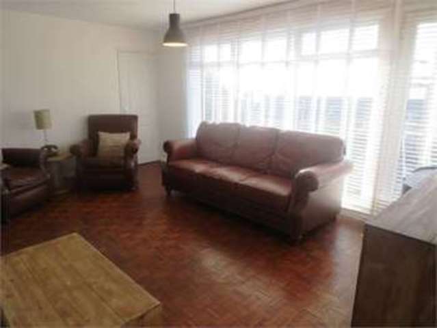  Image of 2 bedroom Apartment for sale in New Road Leigh-on-Sea SS9 at New road Leigh on sea Leigh-on-Sea, SS9 2EB
