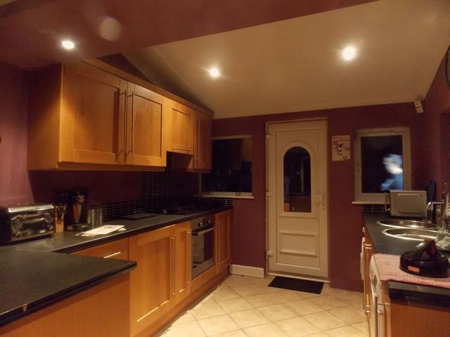  Image of 1 bedroom Property to rent in New Road Hillingdon Uxbridge UB8 at New Road Room 3  Uxbridge, UB8 3DX