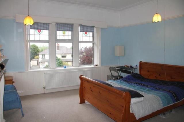  Image of 4 bedroom Detached house for sale in New Road Side Rawdon Leeds LS19 at Rawdon Leeds Rawdon, LS19 6HN