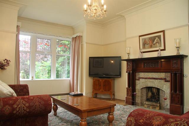  Image of 4 bedroom Detached house for sale in New Road Side Rawdon Leeds LS19 at Rawdon Leeds Rawdon, LS19 6HN