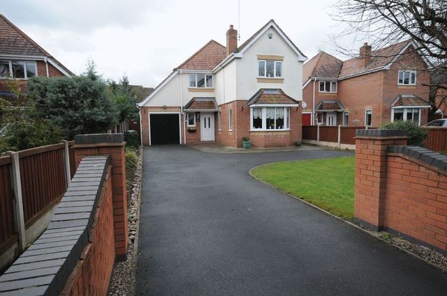  Image of 4 bedroom Detached house for sale in New Road Uttoxeter ST14 at New Road  Uttoxeter, ST14 5DS