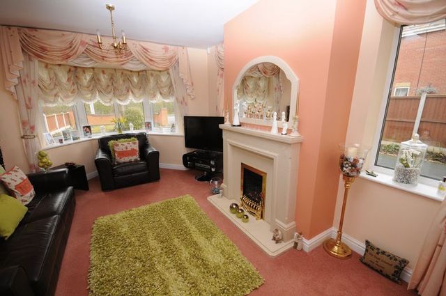  Image of 4 bedroom Detached house for sale in New Road Uttoxeter ST14 at New Road  Uttoxeter, ST14 5DS
