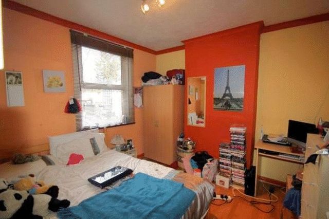  Image of 4 bedroom Semi-Detached house to rent in New Road Hillingdon Uxbridge UB8 at New Road  Uxbridge, UB8 3DX