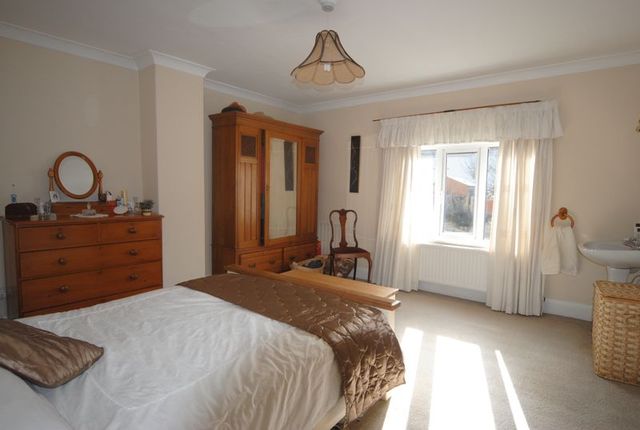  Image of 3 bedroom Cottage for sale in New Street Somerton TA11 at New Street  Somerton, TA11 7NS