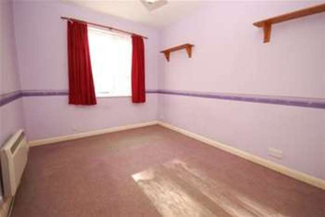  Image of 1 bedroom Flat to rent in New Town Uckfield TN22 at Uckfield, TN22 5DJ
