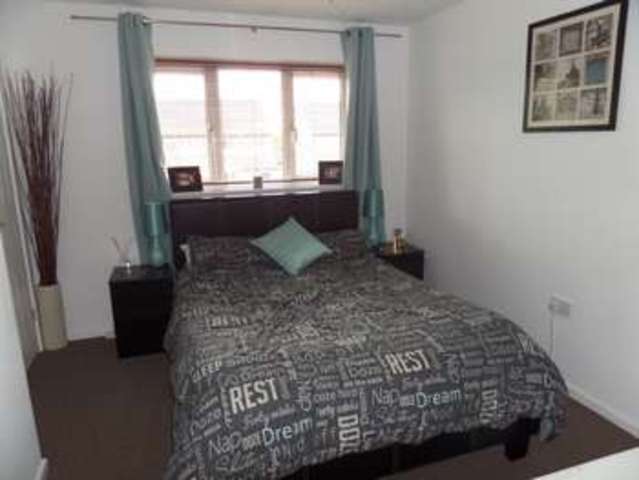  Image of 2 bedroom Terraced house to rent in Newbolt Close Newport Pagnell MK16 at Newport Pagnell, MK16 8ND