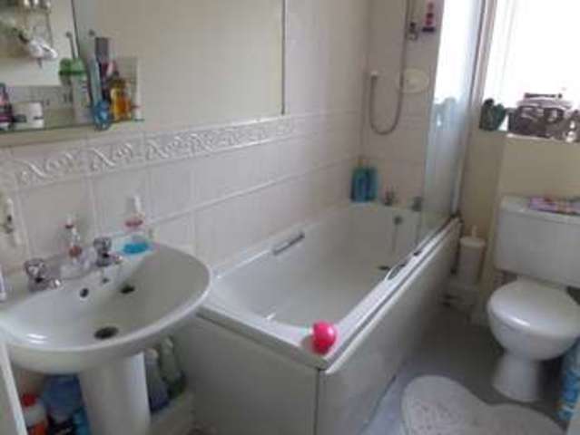  Image of 2 bedroom Terraced house to rent in Newbolt Close Newport Pagnell MK16 at Newport Pagnell, MK16 8ND