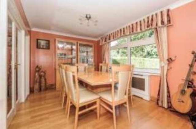  Image of 4 bedroom Detached house for sale in Newlands Road Woodford Green IG8 at Woodford Green  Woodford Green, IG8 0RU
