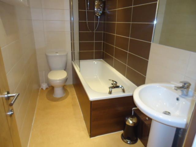  Image of 2 bedroom Flat to rent in Newsham Drive Liverpool L6 at Newsham Park  Liverpool, L6 7UG