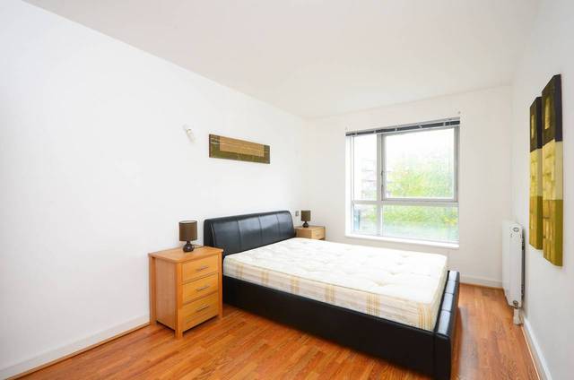  Image of 3 bedroom Flat for sale in West Parkside London SE10 at Newton Lodge  Greenwich, SE10 0BA