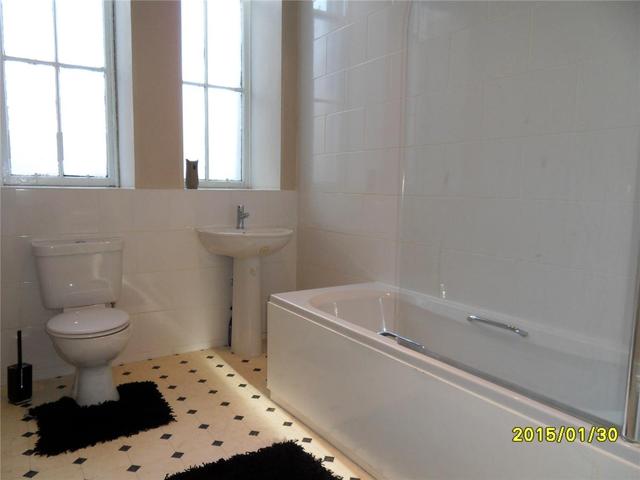  Image of 2 bedroom Flat to rent in Nithsdale Drive Glasgow G41 at Pollokshaws Glasgow Glasgow, G41 2PN