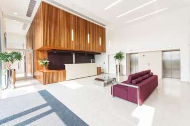  Image of Flat to rent in Jefferson Plaza London E3 at Marner Point  Bow, E3 3QE