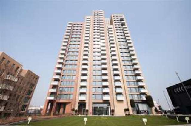  Image of 3 bedroom Flat for sale in Jefferson Plaza London E3 at Marner Point  Bow, E3 3QB
