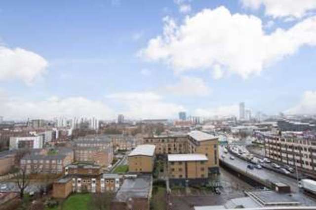  Image of Flat to rent in Jefferson Plaza London E3 at Marner Point  Bow, E3 3QB