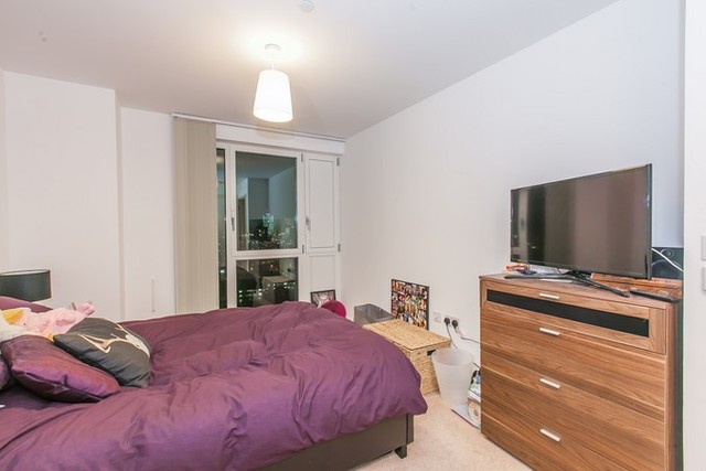  Image of 3 bedroom Flat for sale in Jefferson Plaza London E3 at Marner Point  London, E3 3QE