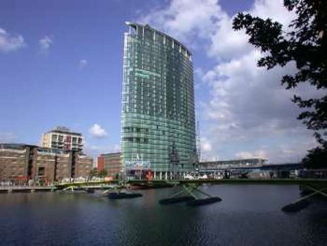  Image of 2 bedroom Flat to rent in Hertsmere Road London E14 at 26 Hertsmere Road  Canary Wharf, E14 4EF