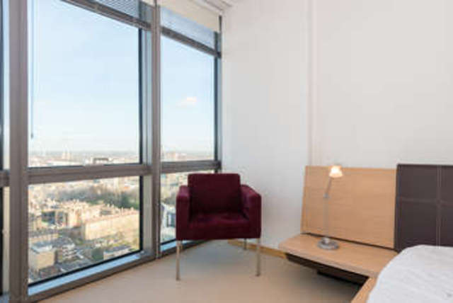  Image of 2 bedroom Flat to rent in Hertsmere Road London E14 at 26 Hertsmere Road  Canary Wharf, E14 4EG