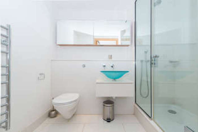  Image of 2 bedroom Flat to rent in Hertsmere Road London E14 at 26 Hertsmere Road  Canary Wharf, E14 4EG