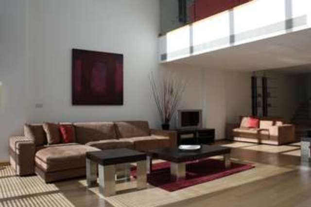  Image of 3 bedroom Flat to rent in Hertsmere Road London E14 at Canary Wharf, E14 4EG