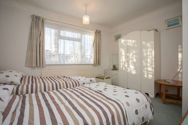  Image of 3 bedroom Detached house for sale in Nore Farm Avenue Emsworth PO10 at Nore Farm Avenue  Emsworth, PO10 7NA