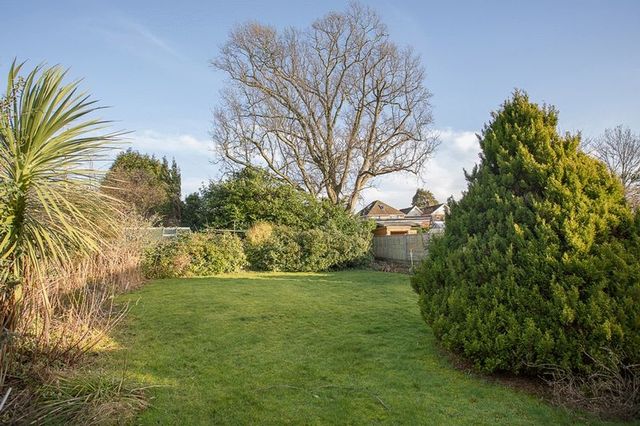  Image of 3 bedroom Detached house for sale in Nore Farm Avenue Emsworth PO10 at Nore Farm Avenue  Emsworth, PO10 7NA