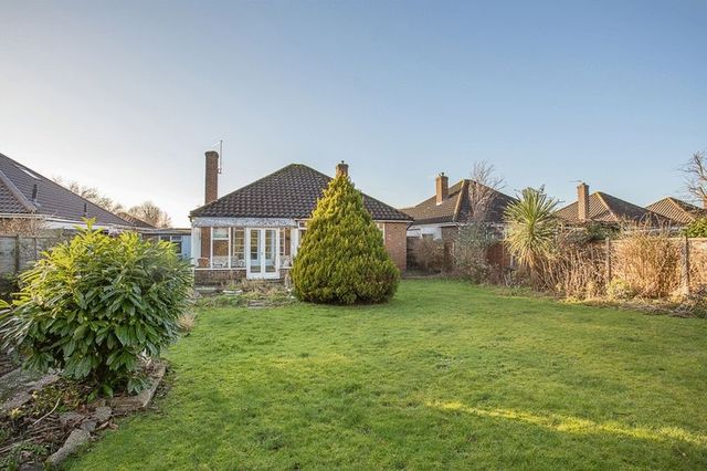  Image of 3 bedroom Detached house for sale in Nore Farm Avenue Emsworth PO10 at Nore Farm Avenue  Emsworth, PO10 7NA