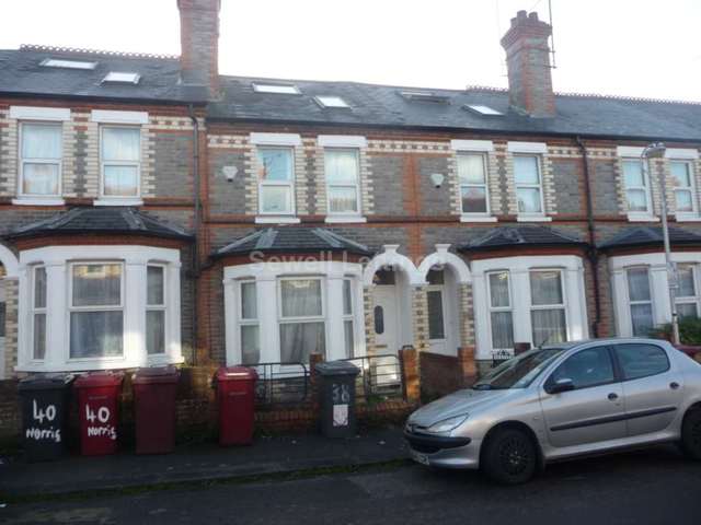  Image of 7 bedroom Detached house to rent in Norris Road Earley Reading RG6 at Norris Road  Reading, RG6 1NJ