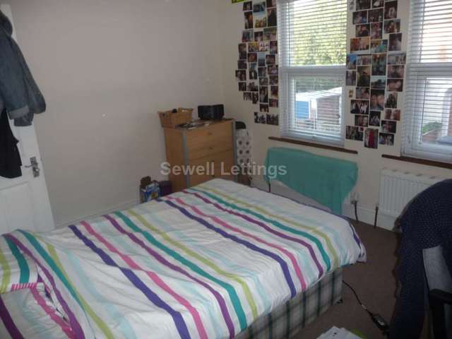 Image of 7 bedroom Terraced house to rent in Norris Road Earley Reading RG6 at Norris Road  Reading, RG6 1NJ
