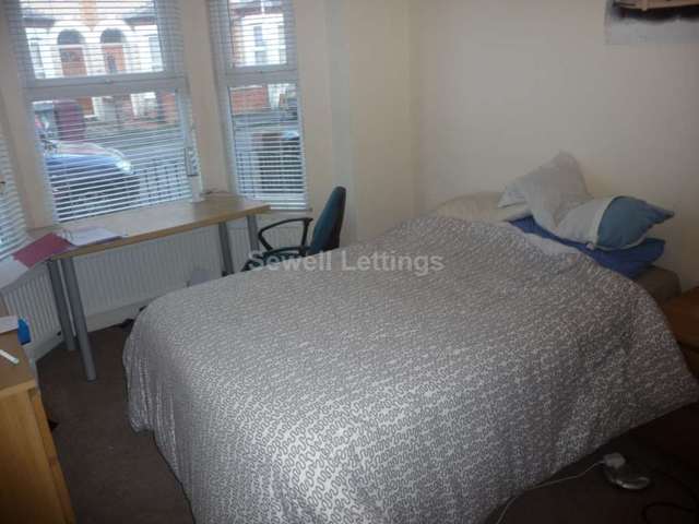  Image of 7 bedroom Terraced house to rent in Norris Road Earley Reading RG6 at Norris Road  Reading, RG6 1NJ