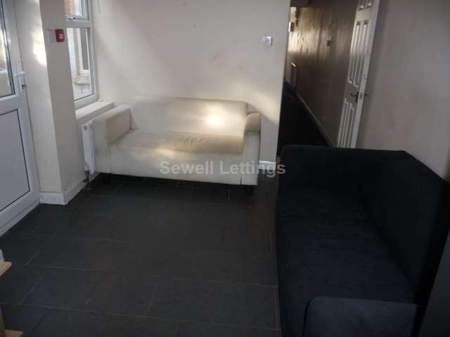  Image of 7 bedroom Terraced house to rent in Norris Road Earley Reading RG6 at Norris Road  Reading, RG6 1NJ