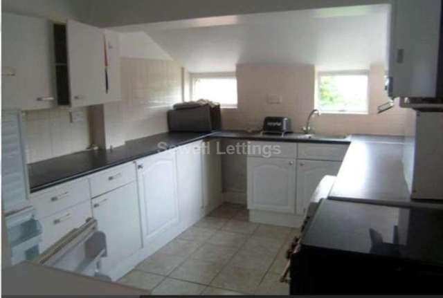  Image of 5 bedroom Detached house to rent in Norris Road Earley Reading RG6 at Norris Road  Reading, RG6 1NJ