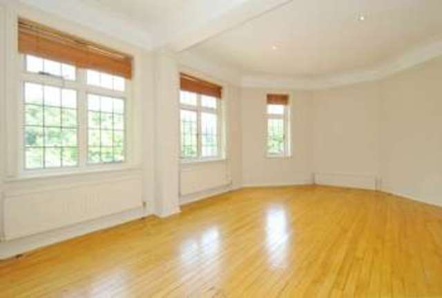  Image of 3 bedroom Flat for sale in North Approach Northwood HA6 at North Approach  Moor Park, HA6 2JH