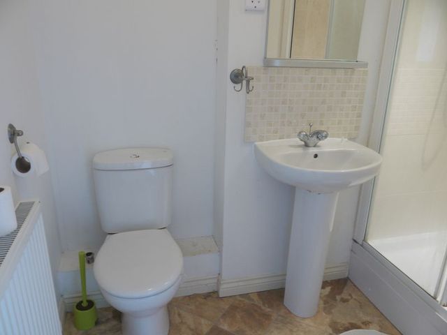  Image of 4 bedroom Detached house to rent in Carpiquet Park North Baddesley Southampton SO52 at Carpiquet Park North Baddesley Southampton, SO52 9PJ