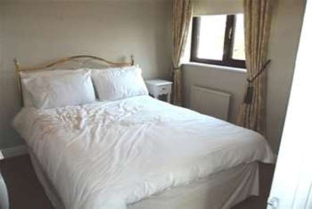  Image of 3 bedroom Detached house to rent in Greenbank Close London E4 at London, E4 6TT
