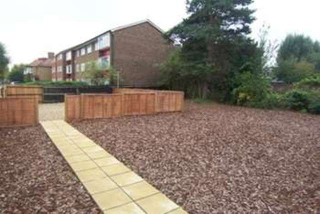  Image of 2 bedroom Flat to rent in The Drive London E4 at London, E4 7AH