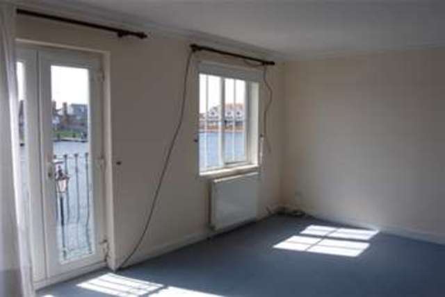  Image of 3 bedroom Property to rent in Long Beach View Eastbourne BN23 at Eastbourne, BN23 5NA