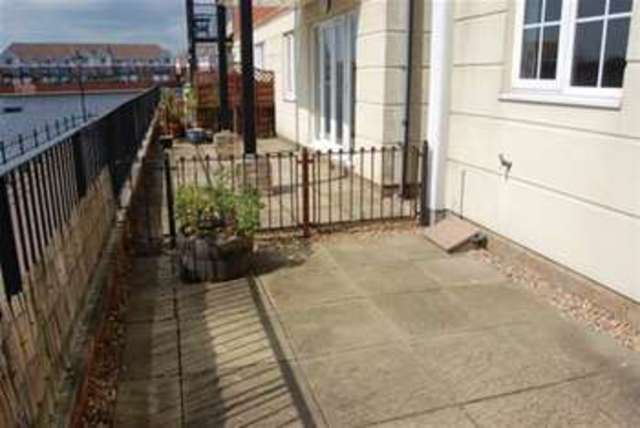  Image of 3 bedroom Property to rent in Long Beach View Eastbourne BN23 at Eastbourne, BN23 5NA