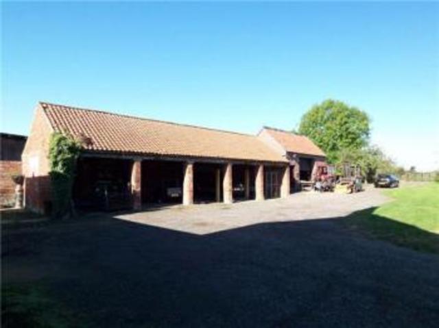  Image of 4 bedroom Detached house for sale in North Moor Road Walkeringham Doncaster DN10 at North Moor Road Walkeringham Doncaster, DN10 4LW