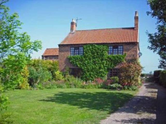  Image of 4 bedroom Detached house for sale in North Moor Road Walkeringham Doncaster DN10 at North Moor Road Walkeringham Doncaster, DN10 4LW