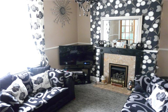 Image of 2 bedroom Terraced house for sale in North Parade Allerton Bradford BD15 at Allerton Bradford Sandy Lane, BD15 7DP