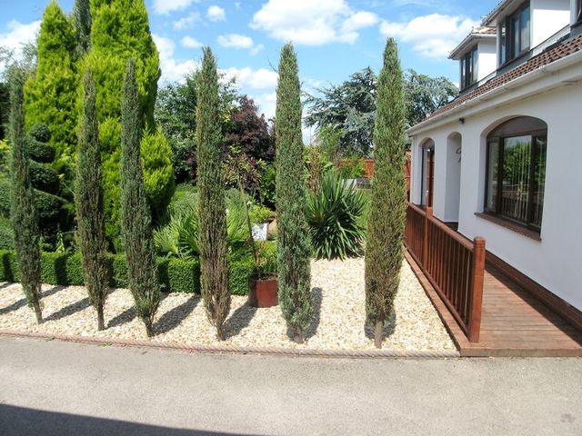  Image of 4 bedroom Detached house for sale in Northfield Avenue Radcliffe-on-Trent Nottingham NG12 at Northfield Avenue Radcliffe-on-Trent Nottingham, NG12 2HX