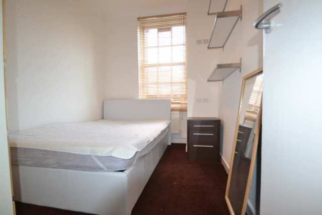  Image of 1 bedroom House Share to rent in Clarendon Road London W11 at Clarendon Road  London, W11 4JH