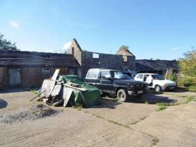  Image of 6 bedroom Detached house for sale in Awre Awre Newnham GL14 at Awre Newnham, GL14 1EW