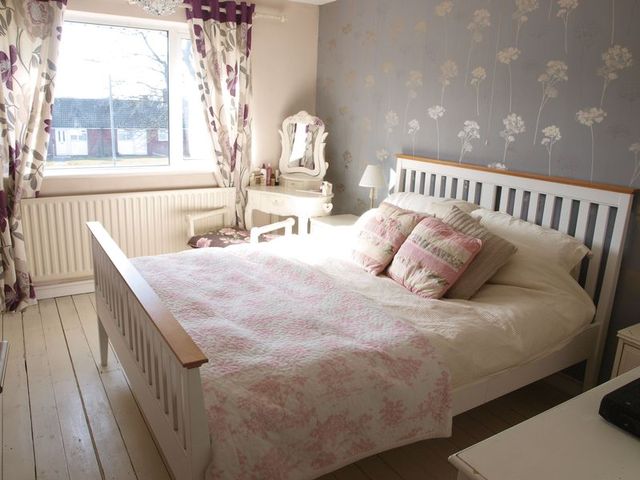  Image of 3 bedroom Semi-Detached house for sale in Oak Avenue Farndon Newark NG24 at Oak Avenue Farndon Newark, NG24 3TQ
