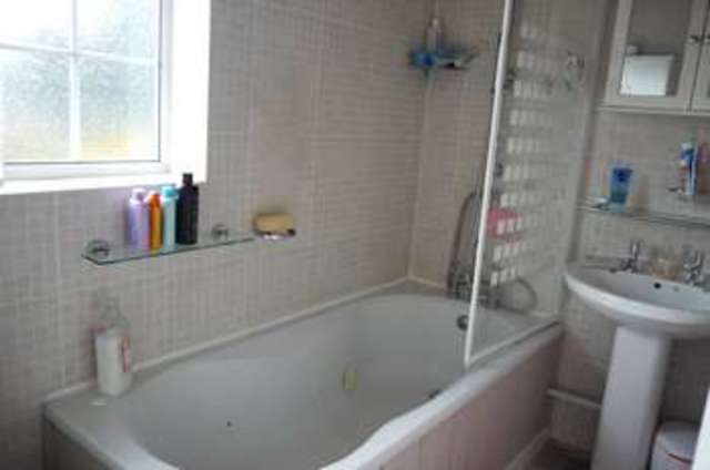  Image of 4 bedroom Semi-Detached house for sale in Oakdale Close Snaith Goole DN14 at Snaith East Yorkshire, DN14 9HL