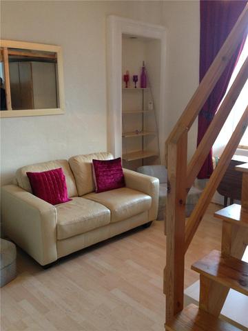  Image of 1 bedroom Studio flat to rent in Oakfield Avenue Glasgow G12 at Hillhead Glasgow Glasgow, G12 8JF