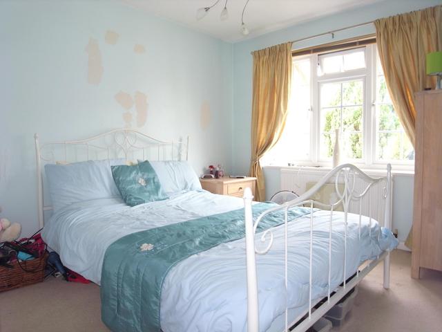  Image of 3 bedroom Terraced house for sale in Oakfields Guildford GU3 at Guildford Surrey Wood Street, GU3 3AS