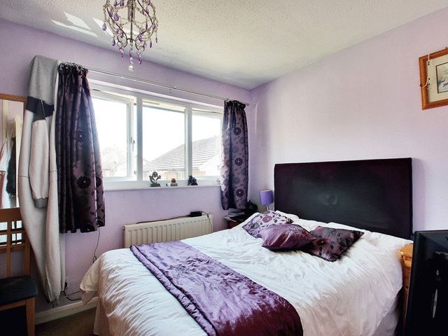  Image of 2 bedroom Semi-Detached house for sale in Oakfields Worth Crawley RH10 at Oakfields Worth Crawley, RH10 7FN