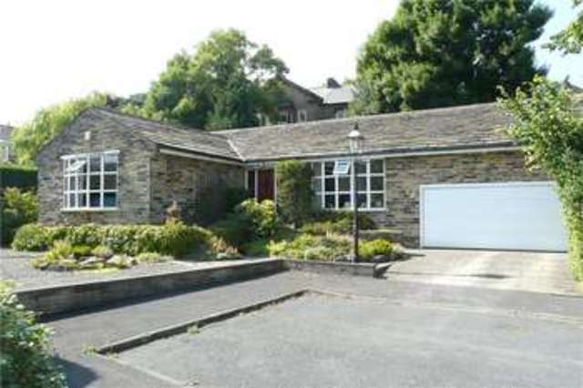  Image of 4 bedroom Detached house for sale in Oakleigh Grove Clayton Bradford BD14 at Clayton Bradford Clayton, BD14 6QF