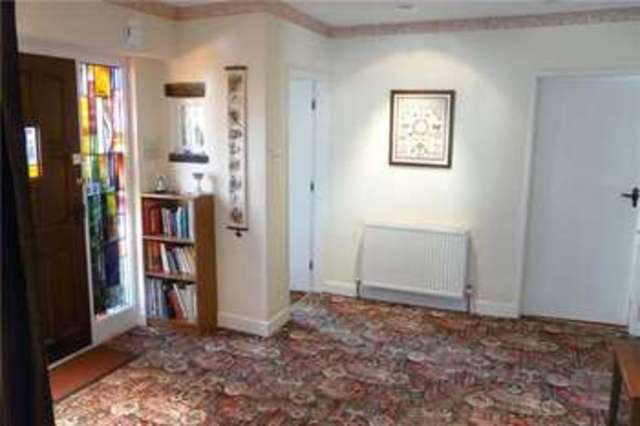 Image of 4 bedroom Detached house for sale in Oakleigh Grove Clayton Bradford BD14 at Clayton Bradford Clayton, BD14 6QF